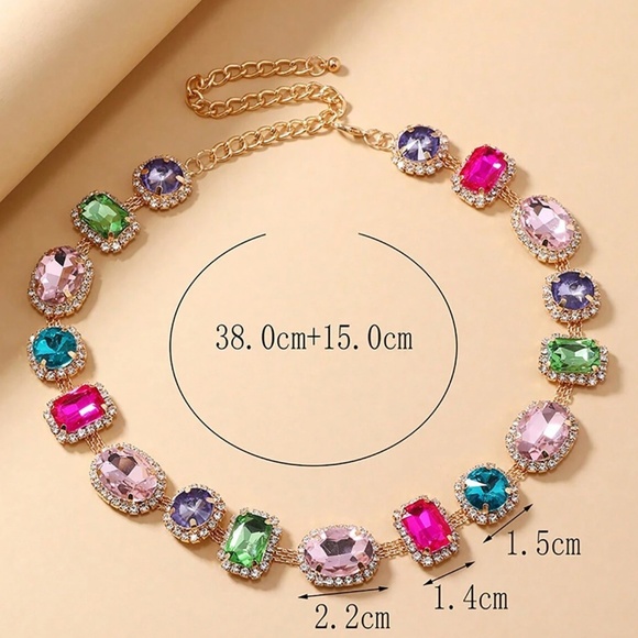 Luxe Gold Tone Colorful Large Rhinestone Statement necklace - Picture 7 of 7